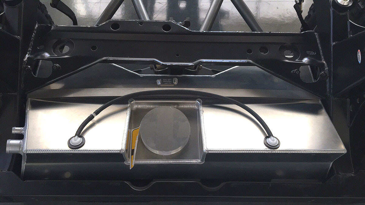 TJ/LJ Crawler™ COMP Gas Tank & Skid Plate (23 Gal) GenRight Jeep Parts