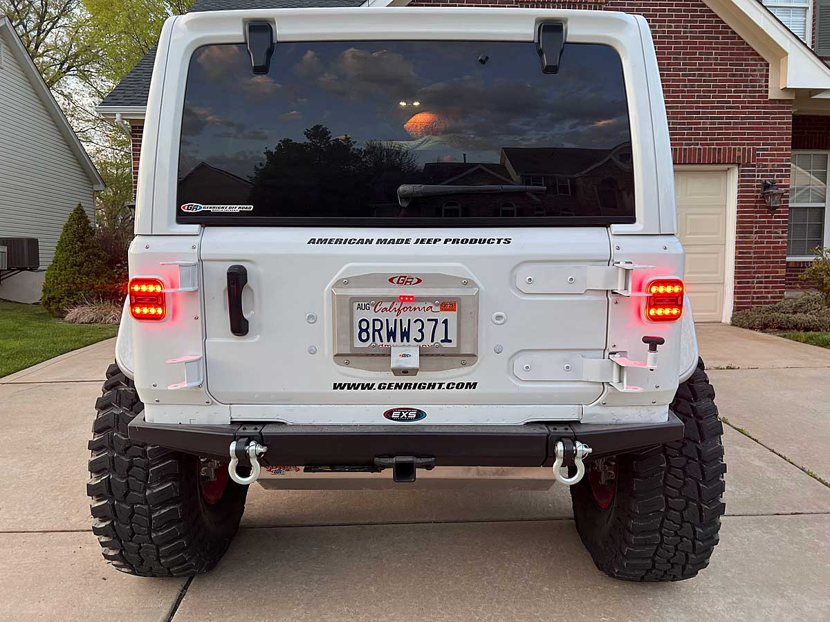 Jeep JLU Corner Guards w/ Recessed Tail Lights GenRight Off Road