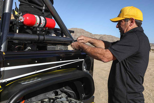Installing the BaseClamp on a roll cage tube is easy Installing the BaseClamp on a roll cage tube is easy