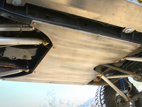 GenRight's completely flat 7075 Aluminum belly skid for the Jeep JKU GenRight's completely flat 7075 Aluminum belly skid for the Jeep JKU
