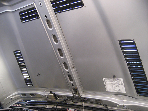 How the underside of the hood looks after mounting How the underside of the hood looks after mounting