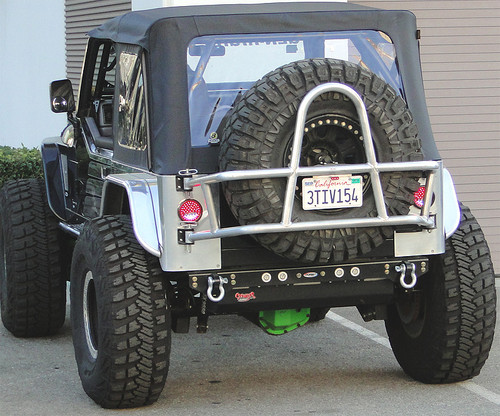 Super clean rear bumper plate is high clearance, but still has tow points Super clean rear bumper plate is high clearance, but still has tow points