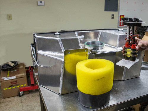 Assembly ready to go into the gas tank Assembly ready to go into the gas tank