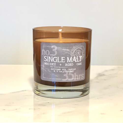 single malt - whisky + aged oak essential oil and premium fragrance scented soy candle with  flat cotton wick 