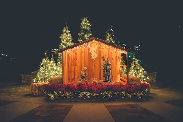 12 Christmas Outreach Ideas for Churches