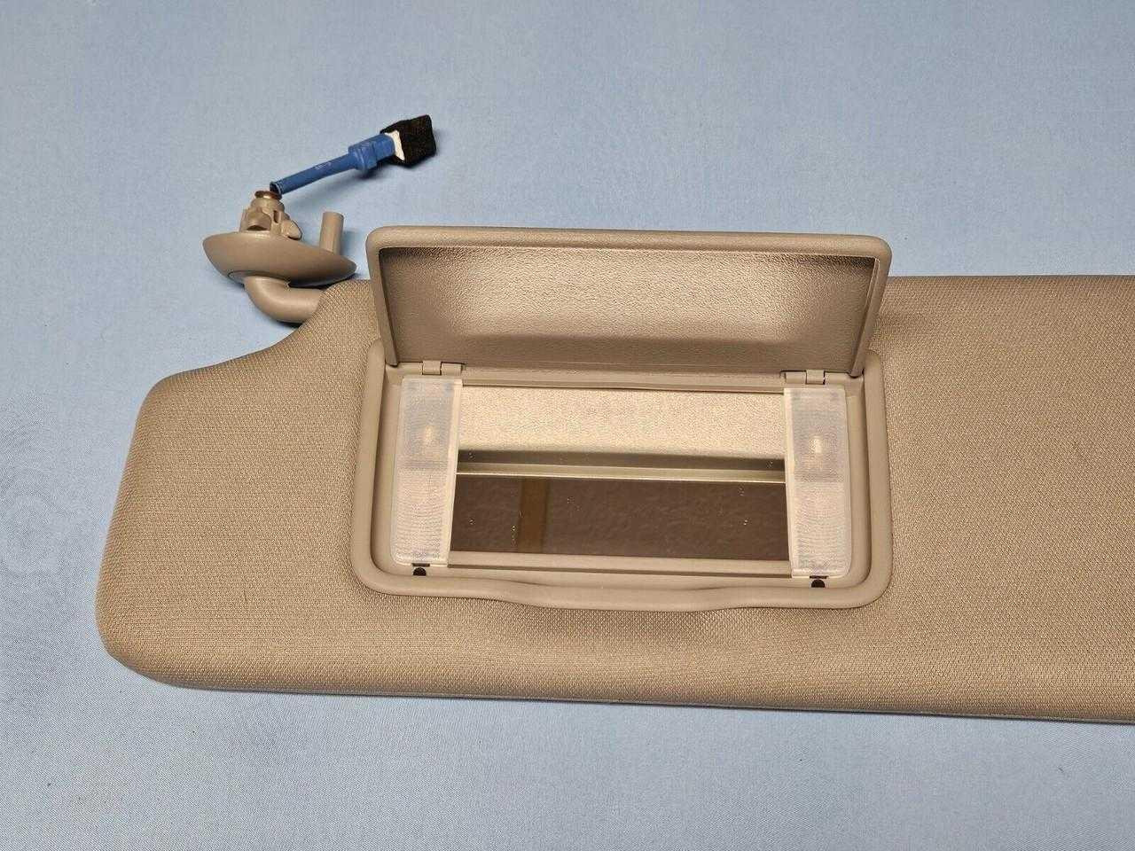【1点物】ウラシク　auc.22 Acura MDX Left Driver Sun Visor Gray NH802L Dual Light OEM