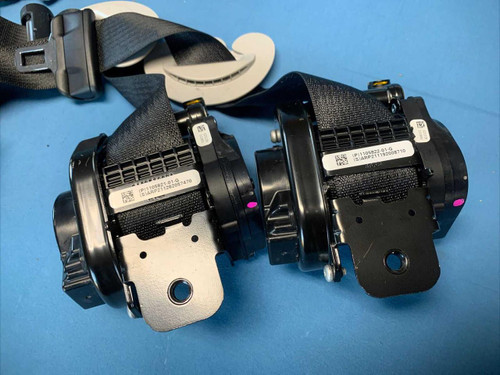 Tesla 2017-2023 Tesla Model 3 Front Right & Left SeatBelt Retractor – OEM 