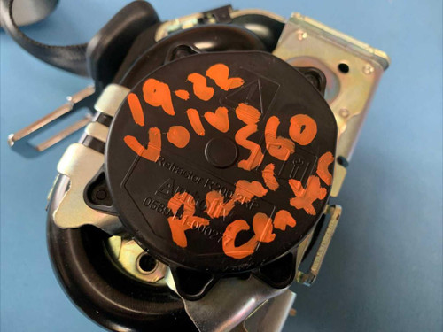 Volvo 2019-2022 Volvo S60 Rear Center Middle SeatBelt Retractor Black Oem 