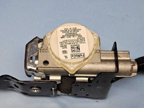 2020 2021 Ford F250 F350 F450 Superduty Front Left Driver seatbelt Retactor OEM