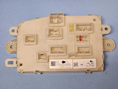 Acura 19-21 Acura Rdx Right Passenger Power Distribution Fuse Box 38850tjba17 Oem  Acura 19-21 Acura Rdx Right Passenger Power Distribution Fuse Box 38850tjba17 Oem
