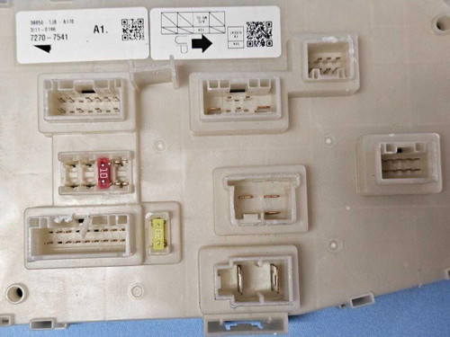 Acura 19-21 Acura Rdx Right Passenger Power Distribution Fuse Box 38850tjba17 Oem 