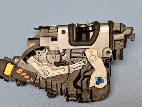 Mercedes-Benz 2015-2020 Mercedes-benz C-class Door Lock Actuator Latch A2220063999 Oem 