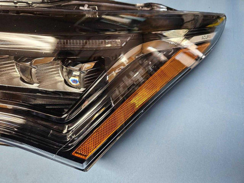 Acura 2019-2023 Acura RDX Front LEFT Headlight 1 Tab BROKEN  Oem  Acura 2019-2023 Acura RDX Front LEFT Headlight 1 Tab BROKEN  Oem