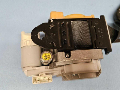 Nissan 2017-2020 Infiniti Q50 Front Left SeatBelt – Black OEM 