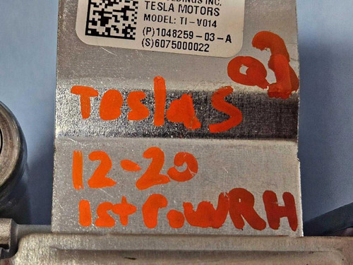 Tesla 12-15 Tesla Model S Front Right Passenger SeatBelt Retractor OEM 