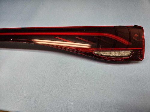Mercedes-Benz 2021-2024 Mercedes-benz Eqe Suv X294 Rear Center Tail Light Lamp Chipped Oem  Mercedes-Benz 2021-2024 Mercedes-benz Eqe Suv X294 Rear Center Tail Light Lamp Chipped Oem