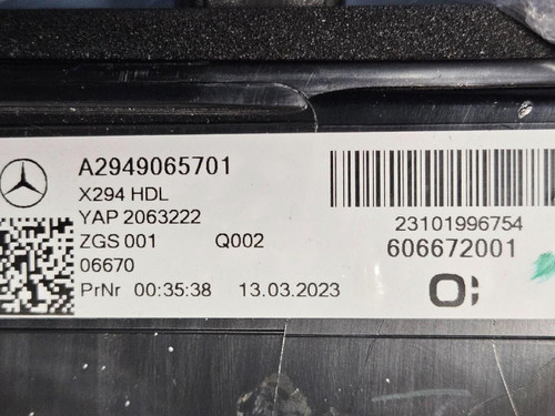 Mercedes-Benz 2021-2024 Mercedes-benz Eqe Suv X294 Rear Center Tail Light Lamp Chipped Oem  Mercedes-Benz 2021-2024 Mercedes-benz Eqe Suv X294 Rear Center Tail Light Lamp Chipped Oem