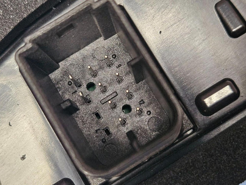 Mercedes-Benz 2021-2024 Mercedes-benz Eqe Suv X294 Rear Center Tail Light Lamp Chipped Oem  Mercedes-Benz 2021-2024 Mercedes-benz Eqe Suv X294 Rear Center Tail Light Lamp Chipped Oem