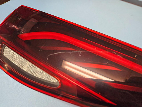 Mercedes-Benz 2021-2024 Mercedes-benz Eqe Suv X294 Rear Center Tail Light Lamp Chipped Oem  Mercedes-Benz 2021-2024 Mercedes-benz Eqe Suv X294 Rear Center Tail Light Lamp Chipped Oem