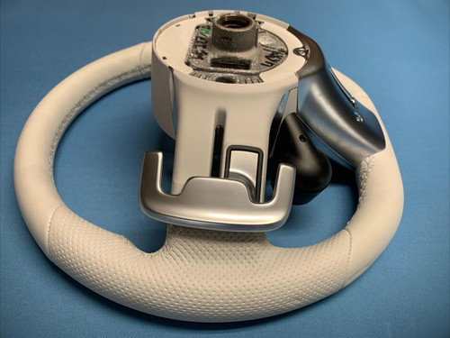 Mercedes-Benz 2022-2023 MERCEDES-BENZ SL55 E53 AMG GT DRIVER STEERING WHEEL LEATHER BEIGE OEM  Mercedes-Benz 2022-2023 MERCEDES-BENZ SL55 E53 AMG GT DRIVER STEERING WHEEL LEATHER BEIGE OEM