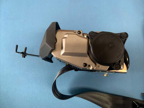 Volvo 2019-2022 Volvo S60 V60 Front Left Driver Side SeatBelt Retractor Black Oem  Volvo 2019-2022 Volvo S60 V60 Front Left Driver Side SeatBelt Retractor Black Oem