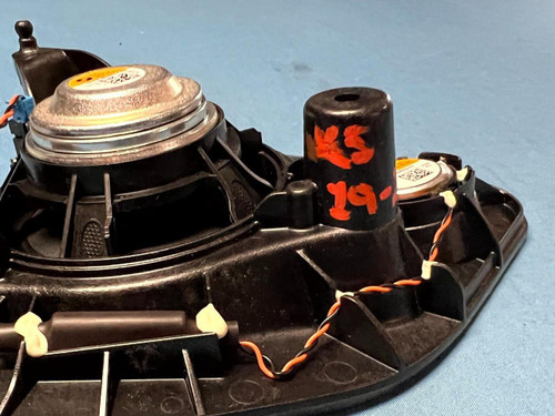 BMW 2019-2022 Bmw X3 Left Door Quarter Panel Speaker 65139837731 OEM  BMW 2019-2022 Bmw X3 Left Door Quarter Panel Speaker 65139837731 OEM