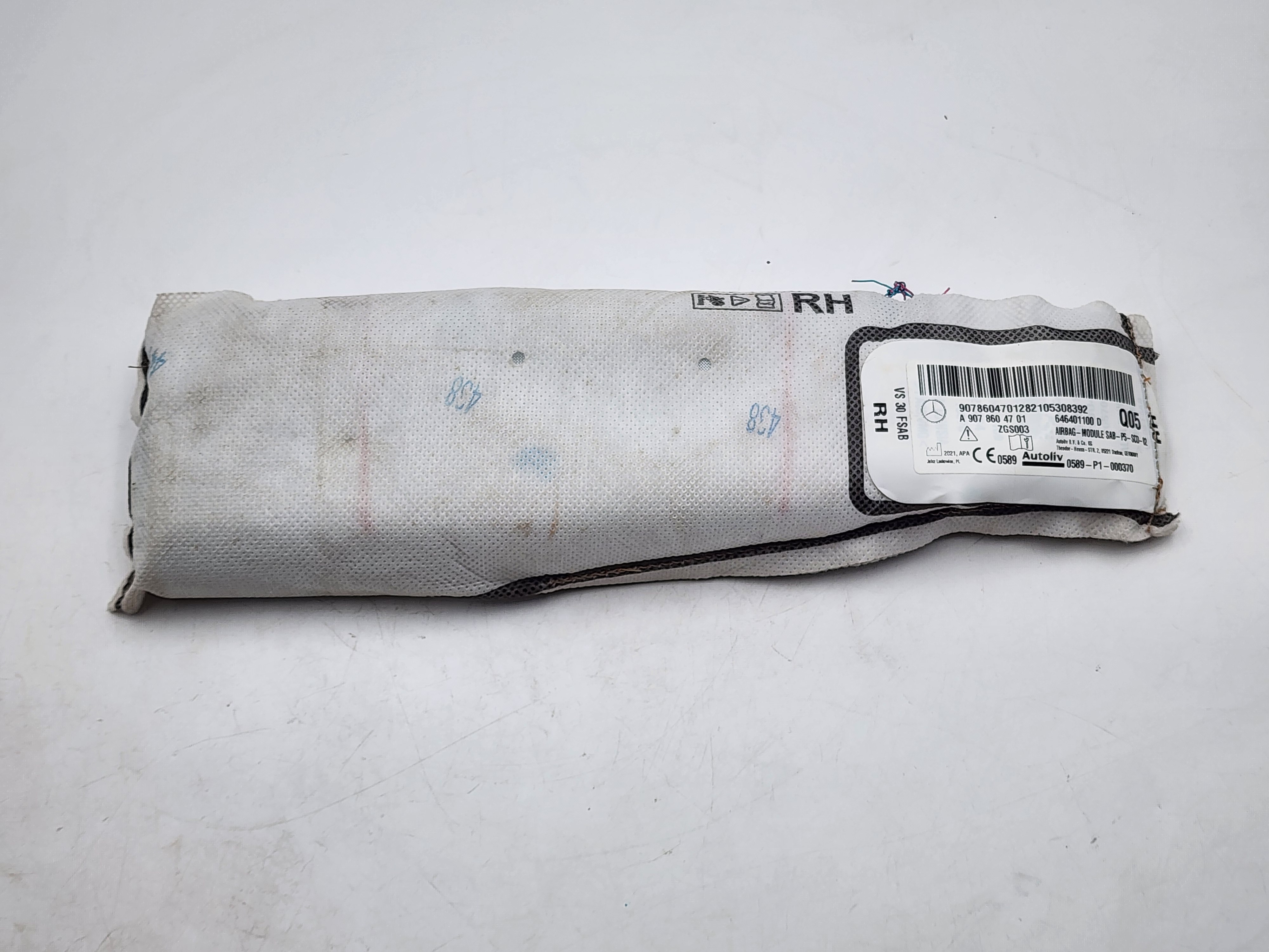 2019-2024 Mercedes-Benz Sprinter 1500 2500 3500 Right Passenger Side Seat Airbag OEM 2019-2024 Mercedes-Benz Sprinter 1500 2500 3500 Right Passenger Side Seat Airbag OEM