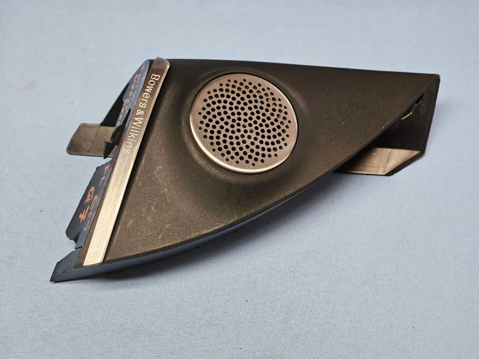 2023-2025 BMW XM G09 BOWERS & WILKINS FRONT LEFT DOOR TWEETER SPEAKER COVER OEM 2023-2025 BMW XM G09 BOWERS & WILKINS FRONT LEFT DOOR TWEETER SPEAKER COVER OEM