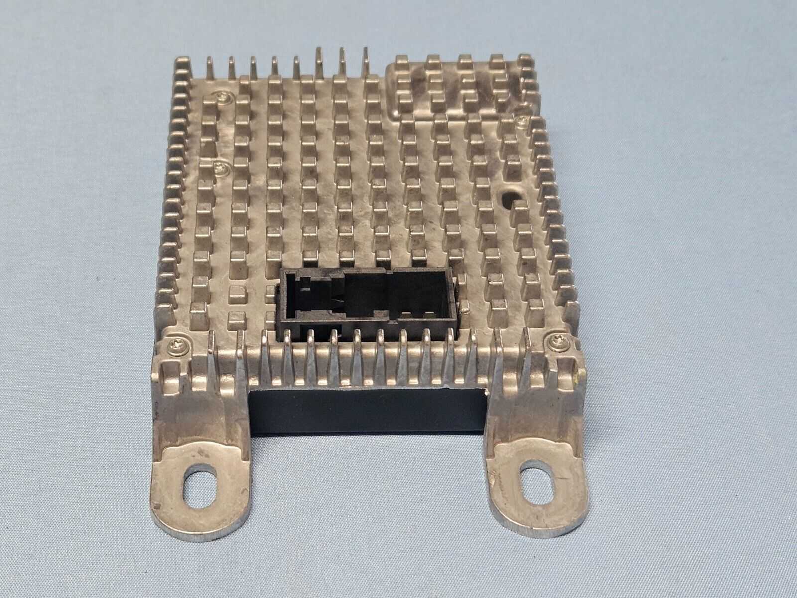 2020-2022 Mercedes-benz Multimedia Control Unit Module 2148208200 Oem 2020-2022 Mercedes-benz Multimedia Control Unit Module 2148208200 Oem