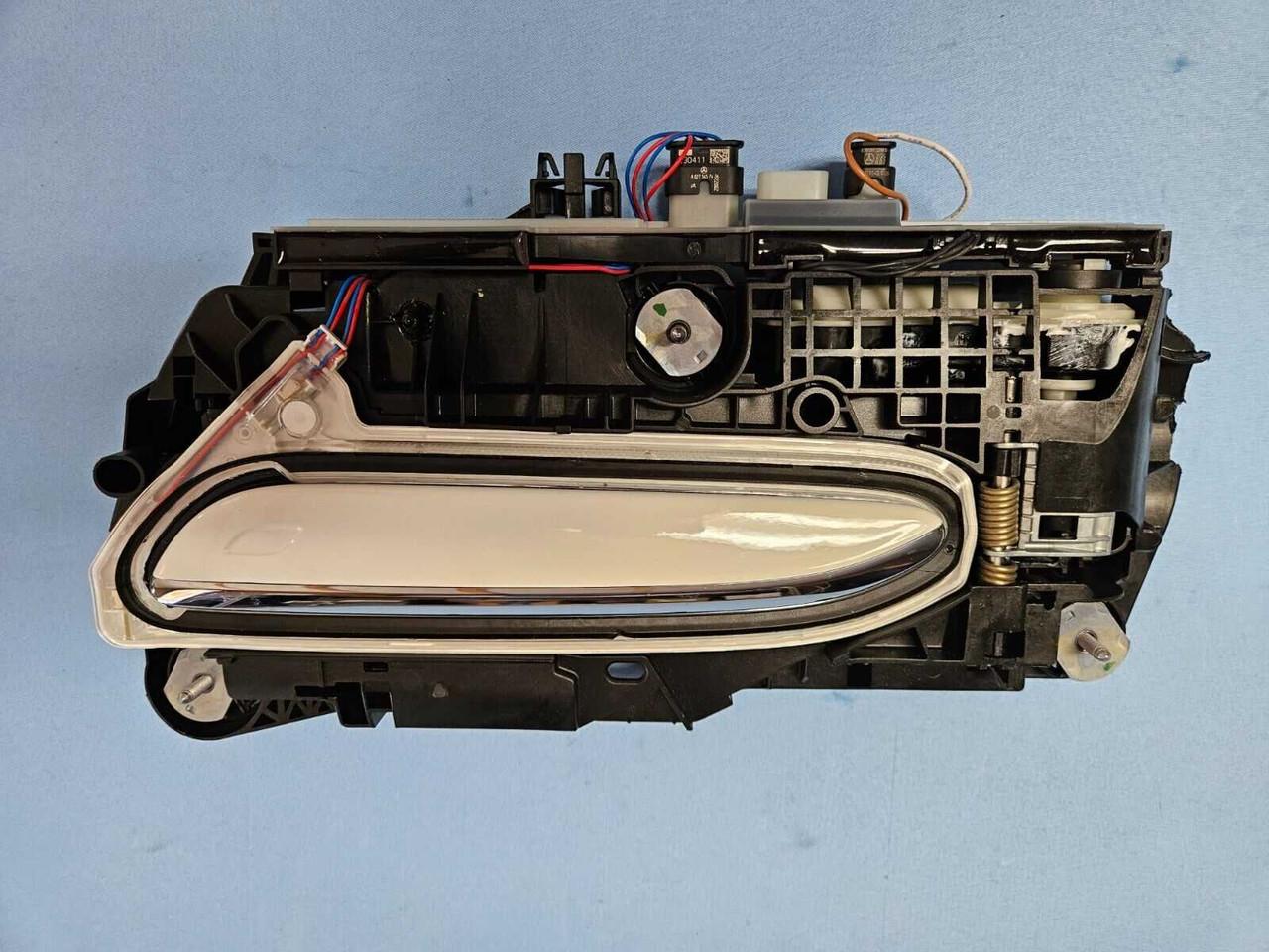 23-24 Mercedes-benz Eqs Eqe Suv S Class Rear Left Door Handle Diamond White Oem