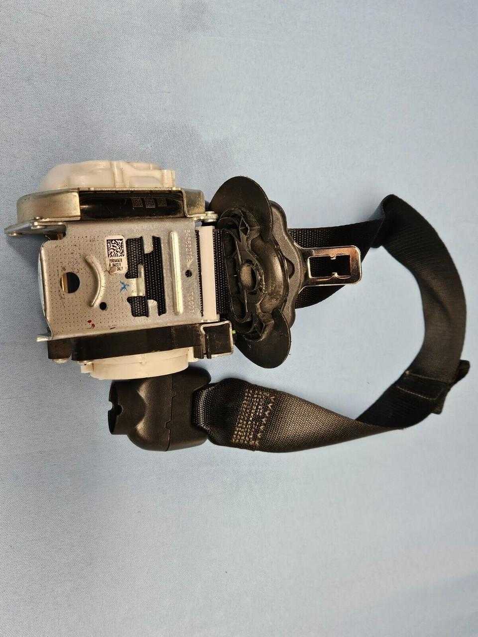 2021-2023 Tesla Model X Front RIGHT SeatBelt Retractor OEM 2021-2023 Tesla Model X Front RIGHT SeatBelt Retractor OEM