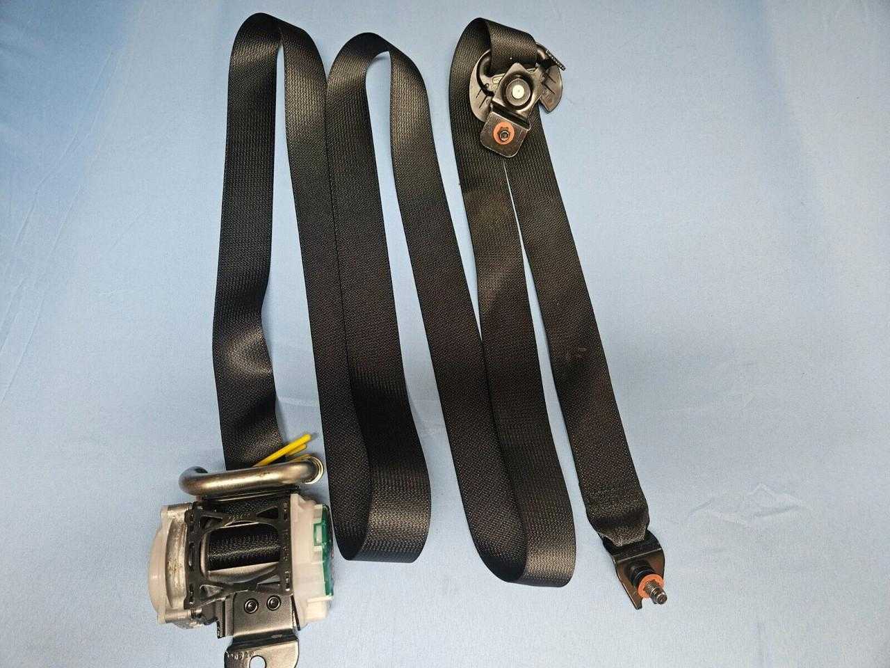 2022 2024 Hyundai Tucson Rear Left SeatBelt Black OEM 2022 2024 Hyundai Tucson Rear Left SeatBelt Black OEM