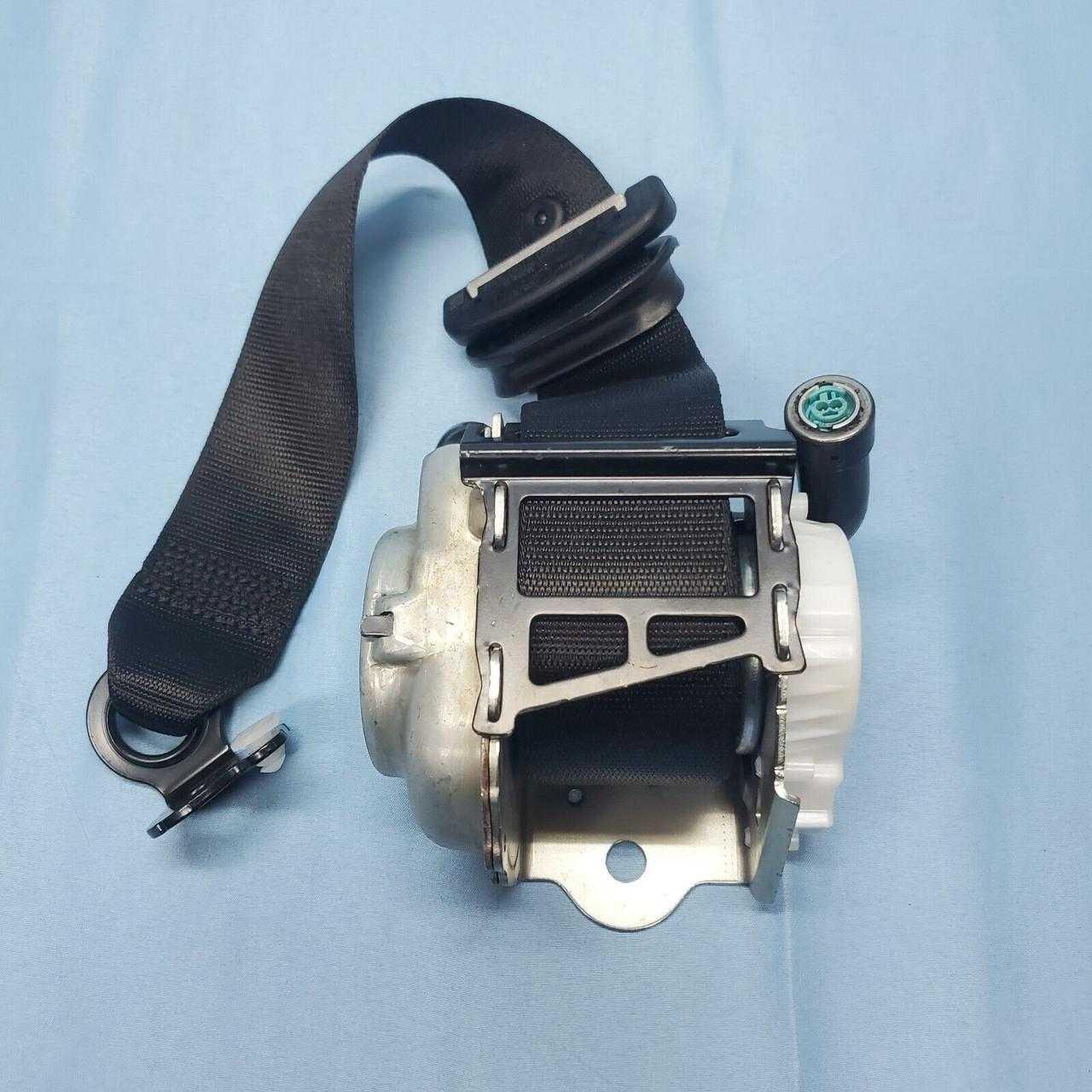 2023–2025 Mercedes-Benz EQS SUV Rear Right 2nd Row Seatbelt Retractor Black OEM 2023–2025 Mercedes-Benz EQS SUV Rear Right 2nd Row Seatbelt Retractor Black OEM