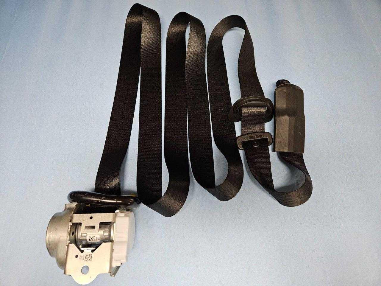 2019-2024 BMW X5 REAR Seatbelt Retractor BLACK OEM 2019-2024 BMW X5 REAR Seatbelt Retractor BLACK OEM