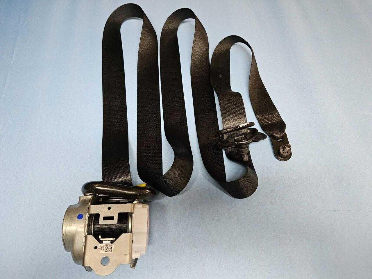 2019 2024 BMW X5 REAR LEFT Seatbelt Retractor BLACK 7947726 OEM 2019 2024 BMW X5 REAR LEFT Seatbelt Retractor BLACK 7947726 OEM