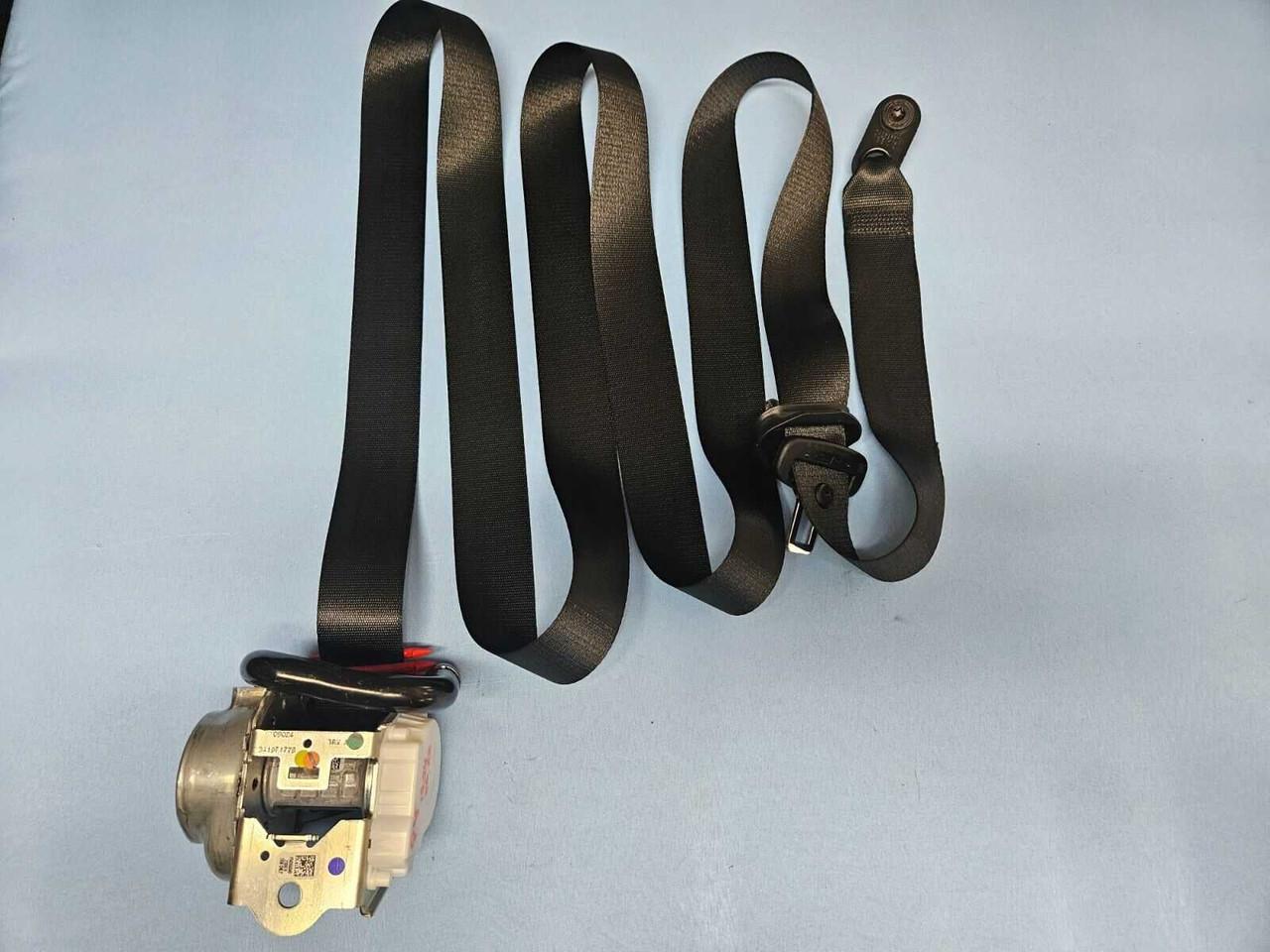 2019-2023 Bmw X6 Rear Right 2nd Row SeatBelt Retractor Black Oem 2019-2023 Bmw X6 Rear Right 2nd Row SeatBelt Retractor Black Oem