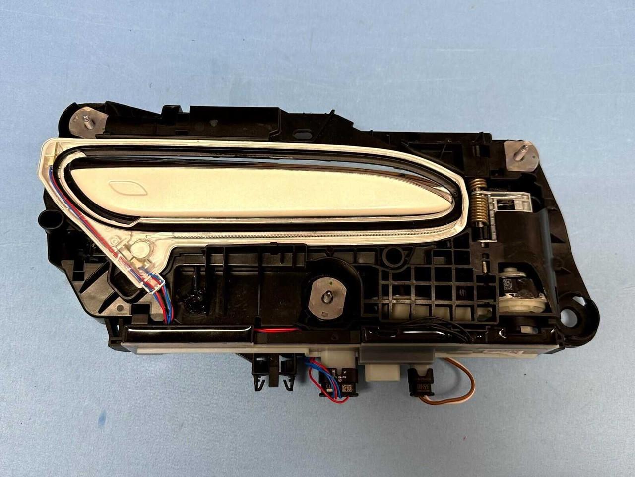 2023-2025 Mercedes-benz Eqs Eqe Suv Rear Right Door Handle Diamond White OEM 2023-2025 Mercedes-benz Eqs Eqe Suv Rear Right Door Handle Diamond White OEM