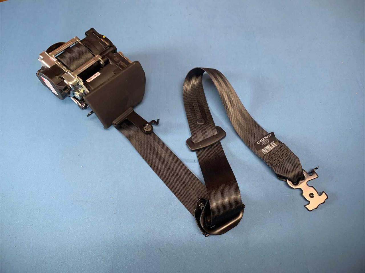 2019-2022 Volvo S60 V60 Front Left Driver Side SeatBelt Retractor Black Oem 2019-2022 Volvo S60 V60 Front Left Driver Side SeatBelt Retractor Black Oem