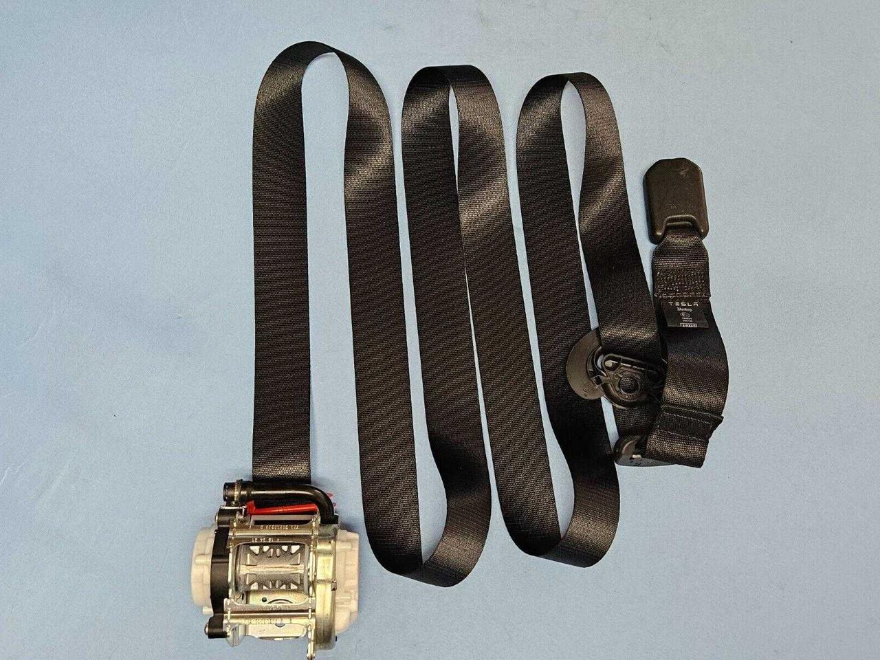 2021-2023 Tesla Model X Front Left Driver SeatBelt Retractor EU OEM 2021-2023 Tesla Model X Front Left Driver SeatBelt Retractor EU OEM