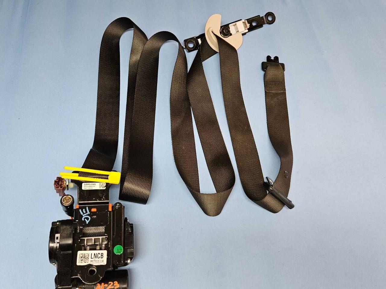 2021–2025 Genesis GV80 Front Left SeatBelt Retractor Black OEM 2021–2025 Genesis GV80 Front Left SeatBelt Retractor Black OEM