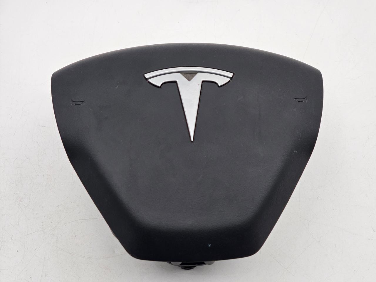 2017-2023 Tesla Model 3 Y Front Left Driver Steering Wheel Airbag OEM European Market 2017-2023 Tesla Model 3 Y Front Left Driver Steering Wheel Airbag OEM European Market