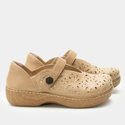 Women's Opheliah - Latte Breeze