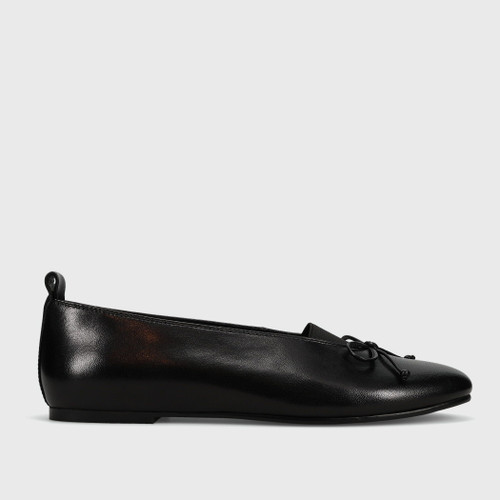 Vaneli Womens Tabbie in Black Lj Soft Nappa - Image 1