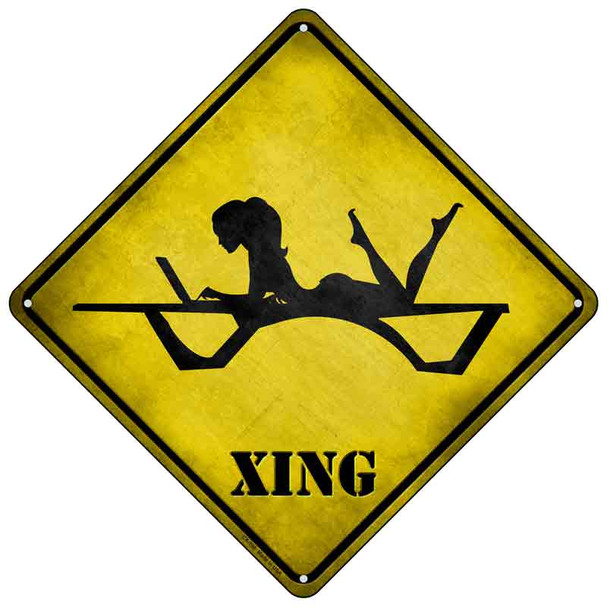 Lady On Laptop In Pool Lounge Xing Wholesale Novelty Metal Crossing Sign