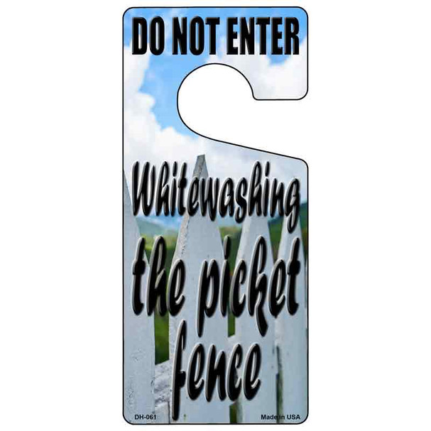 White Washing The Picket Fence Wholesale Novelty Metal Door Hanger DH-061