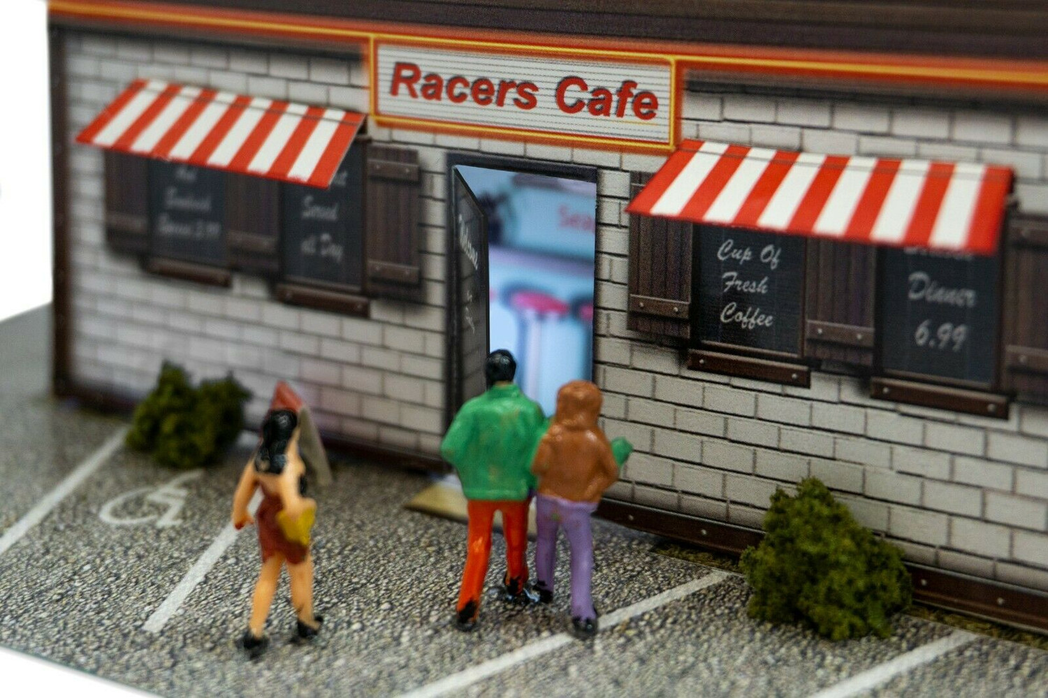 BK 4837 1:48 Scale Raceway Cafe Model Building Kit