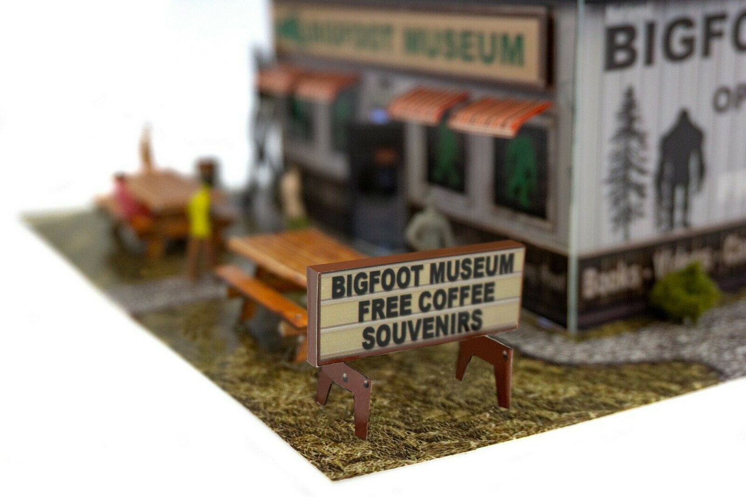 BK 6436 1:64 Scale Slot Car HO Bigfoot Museum Kit