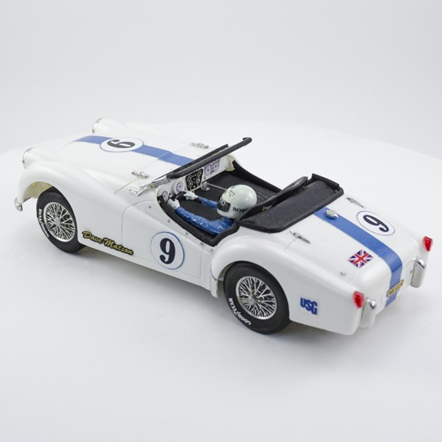 Stock Number: 16159 White TR3 by Tamiya