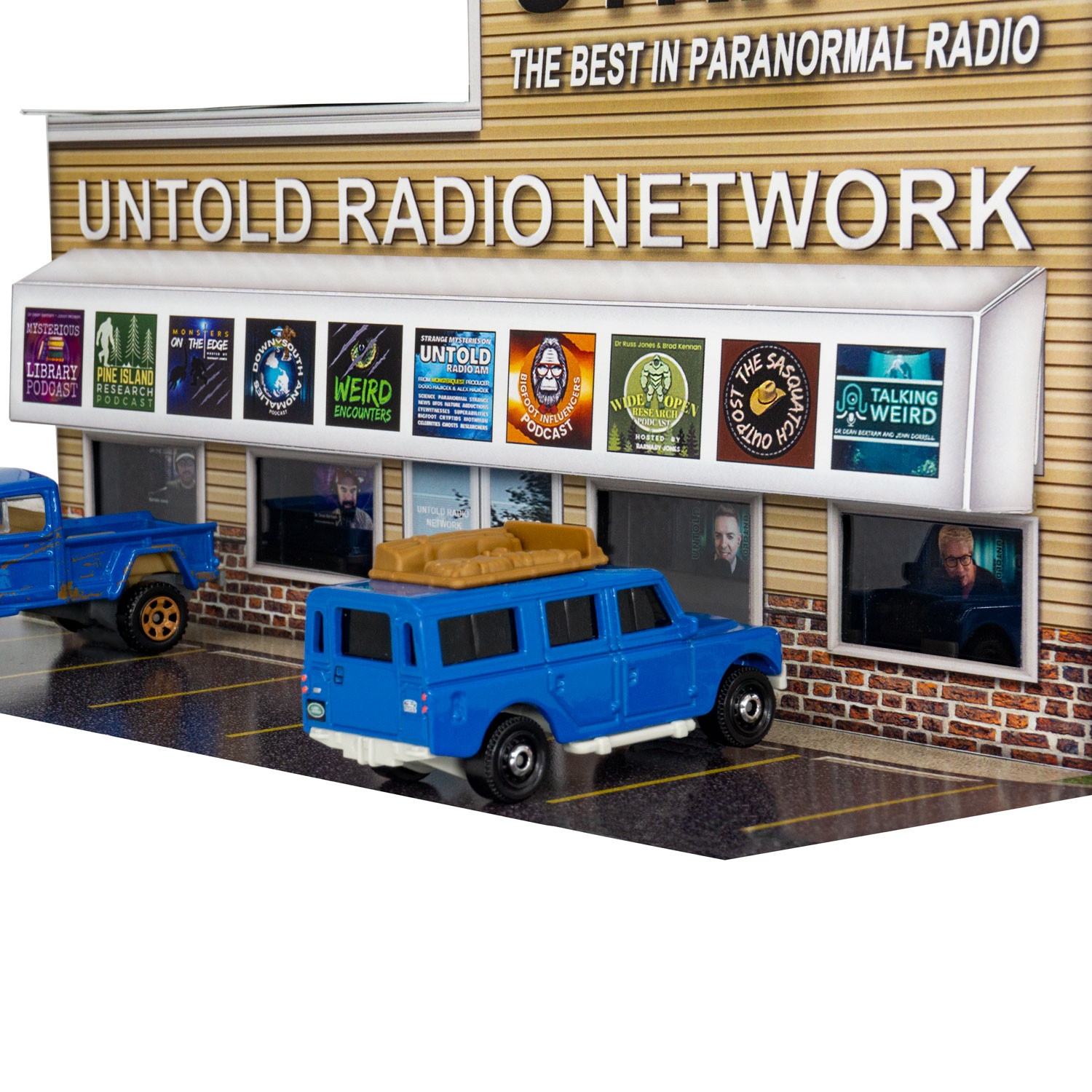 BK 6463 1:64 Scale "Untold Radio Station" Photo Real Scale Building Kit