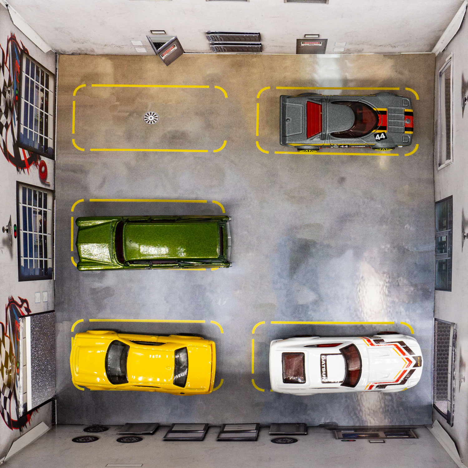 BK 6473 1:64 Scale Auto Racing Paddock
